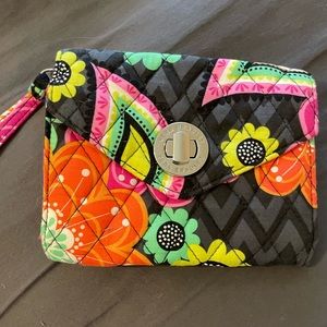 NWT Vera Bradley wrist wallet purse.